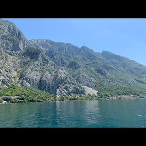 Meet your Posher, Yanira